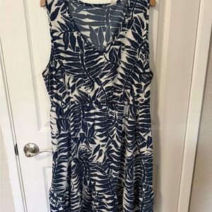 Shein Sleeveless Navy and Beige Leaf-Print Women's Dress